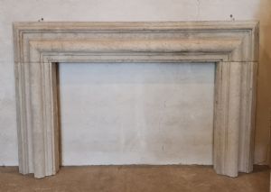 Salvator Rosa fireplace in Botticino marble from the 1600s